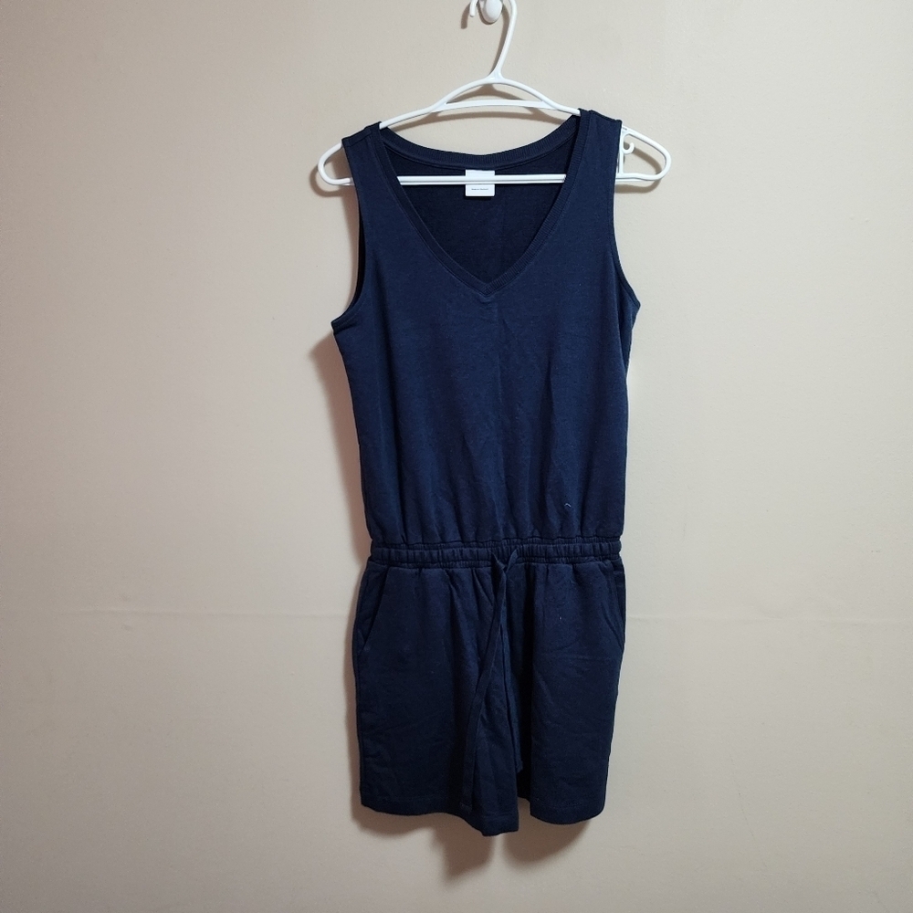 Amazon essentials sleeveless dark blue romper size xs